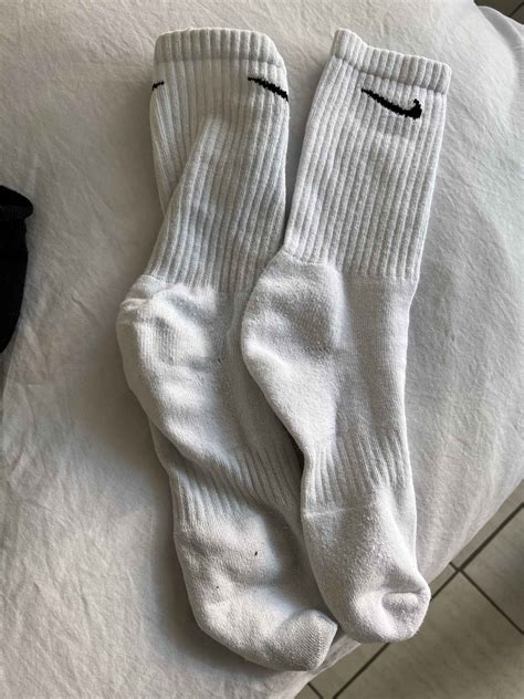 weiße nike socken schuhe|weiße nike socken getragen.